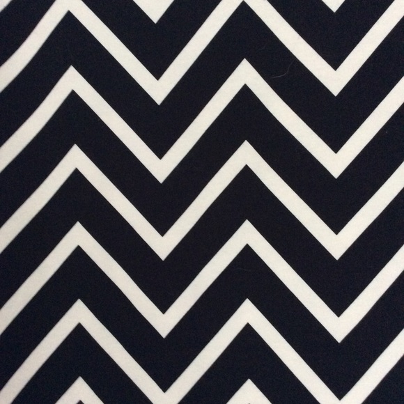 NWT CHAPS Plus Size Geo Print Top - Picture 2 of 4